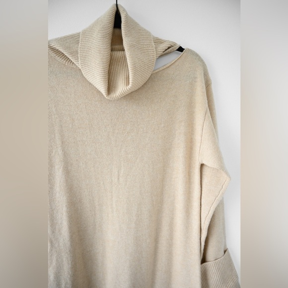 Paige Raundi Dress - Picture 4 of 8